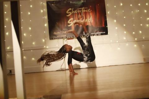 Dancer Janiyah gained a lot of audience appreciation with her acrobatic dance moves.